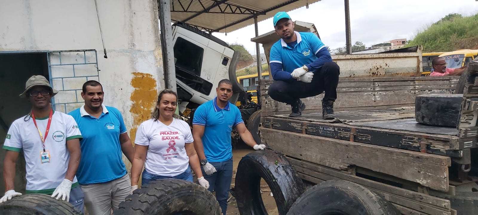 Camacã: Agentes de Endemias realiza ação preventiva ao Mosquito da Dengue em coleta de pneus